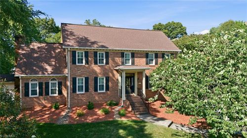8001 Kilcash Ct, Clemmons, NC, 27012-8666 | Card Image