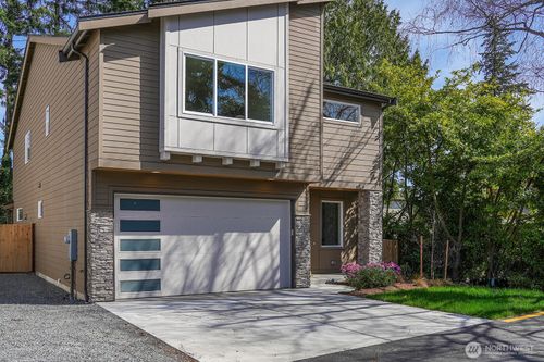 713 N 188th St, Shoreline, WA, 98133-3904 | Card Image