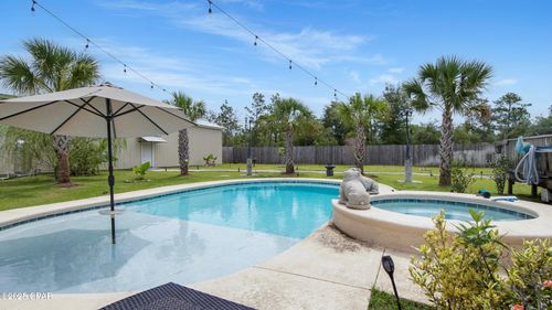 490 Quail Hollow Blvd, Chipley, FL, 32428-4781 | Card Image