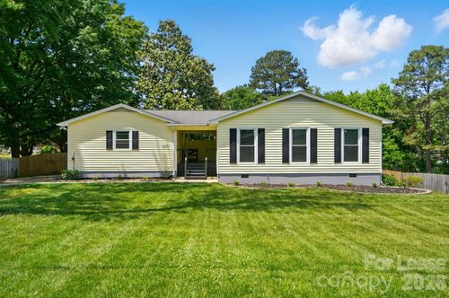 2413 Hoffman St, Gastonia, NC, 28054-6709 | Card Image