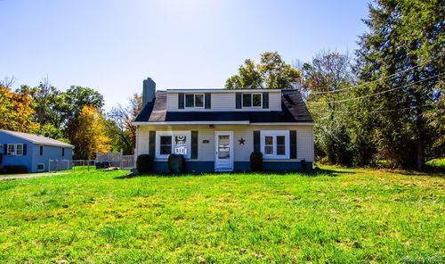 13 Strack Rd, Goshen, NY, 10924-5806 | Card Image