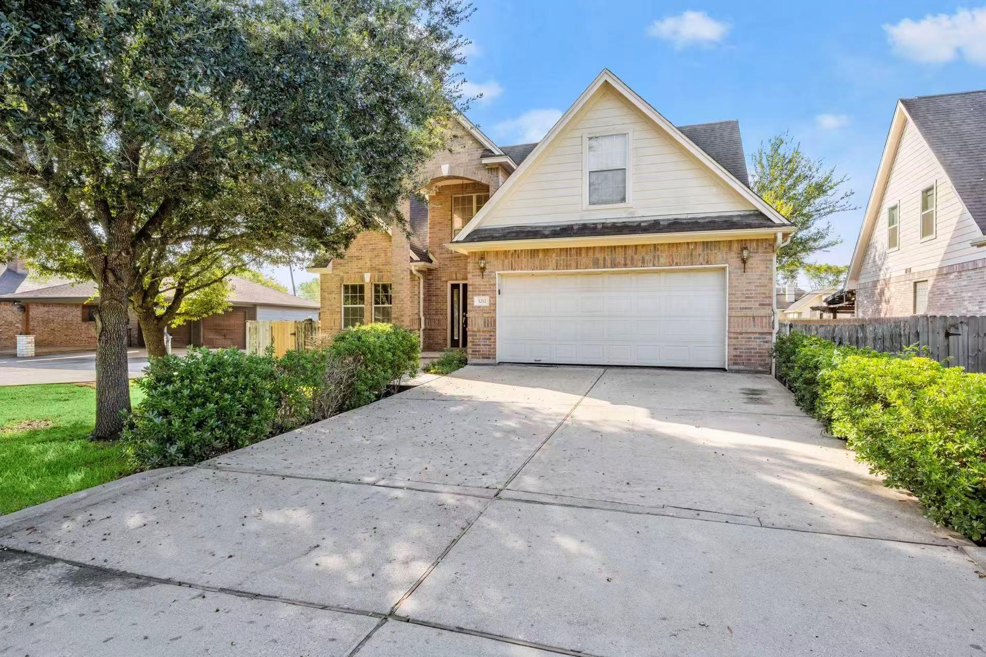 Residential Lease in Pearland 3