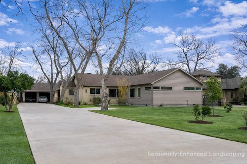 1612 Meadow Ln, Taylor, TX, 76574-1337 | Card Image