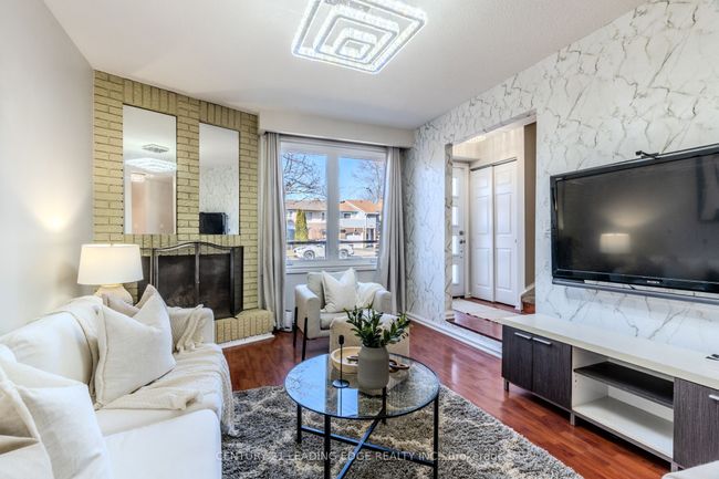 1807 Listowell Cres, House attached with 3 bedrooms, 2 bathrooms and 1 parking in Pickering ON | Image 7
