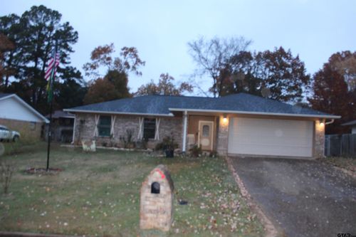 1605 Bowie Cir, Tyler, TX, 75701-6830 | Card Image