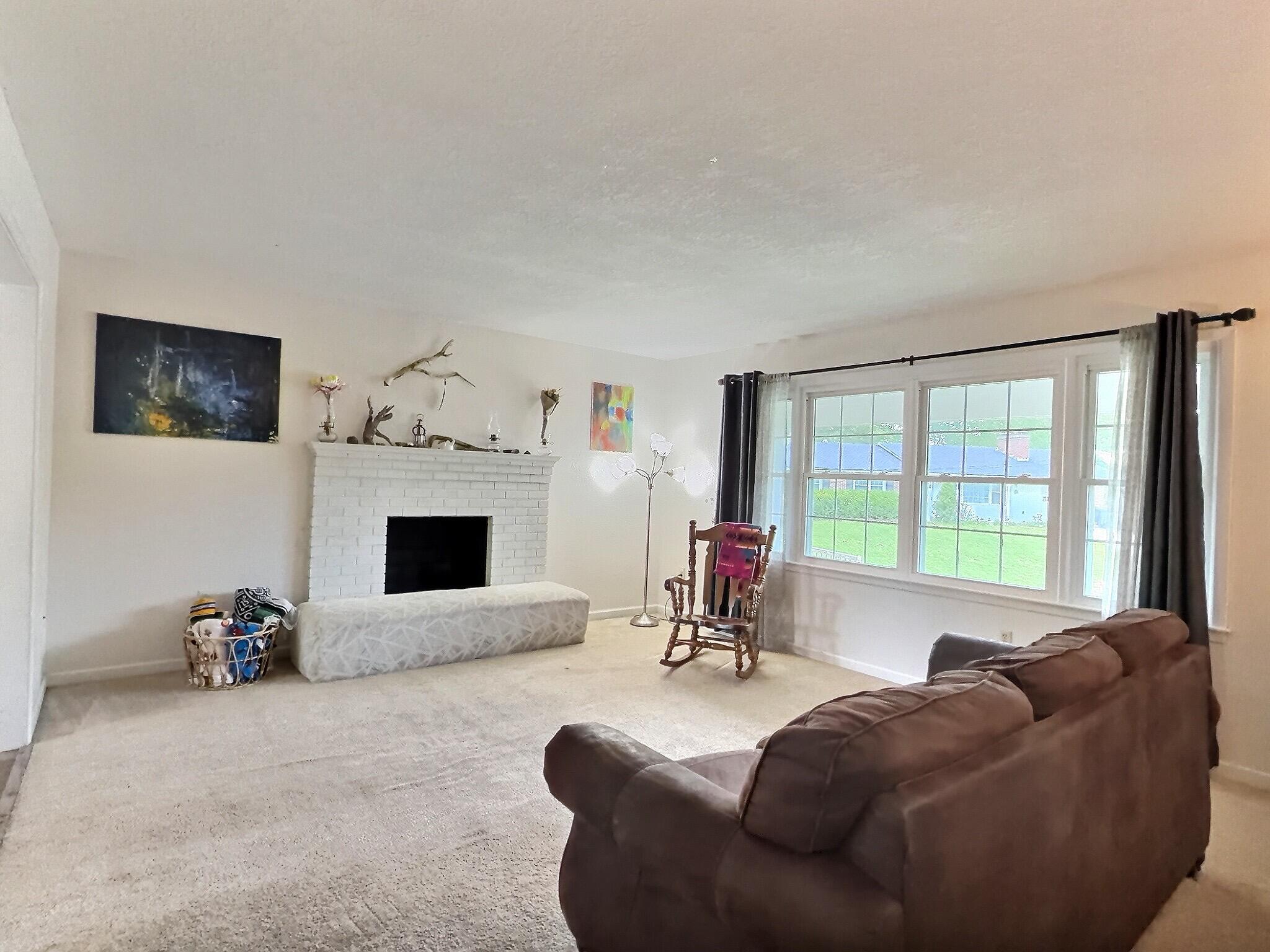 Residential in BOONVILLE 4