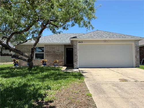 1013 Cupertino St, Portland, TX, 78374-4127 | Card Image