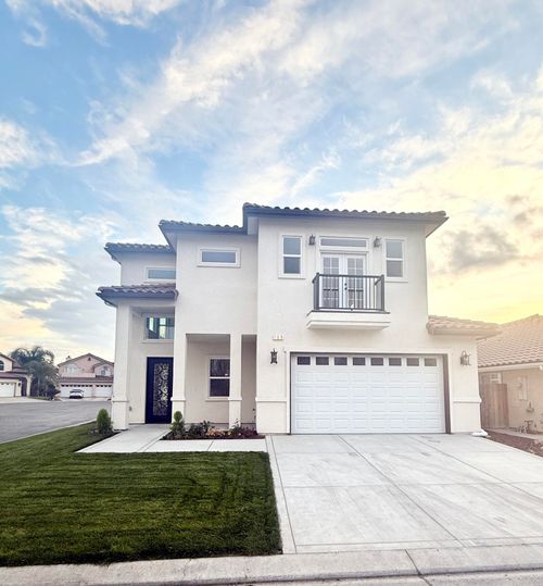 169 Lake Dr, Lemoore, CA, 93245-9017 | Card Image