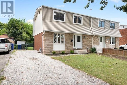10740 Winslow Rd, Windsor, ON, N8R1C5 | Card Image