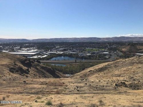 112 Dwinell Dr, Selah, WA, 98942 | Card Image