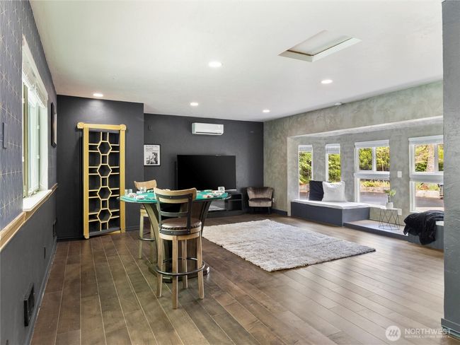 Rec/game room | Image 22