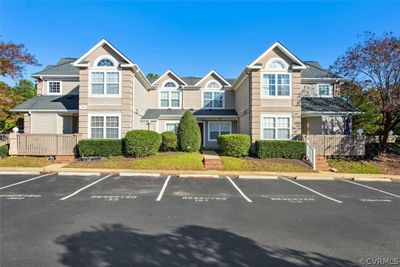 803 Queens Way, Condo with 2 bedrooms, 2 bathrooms and null parking in Williamsburg VA | Image 1