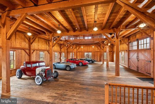 21100 W Offutt Rd, POOLESVILLE, MD, 20837-9302 | Card Image