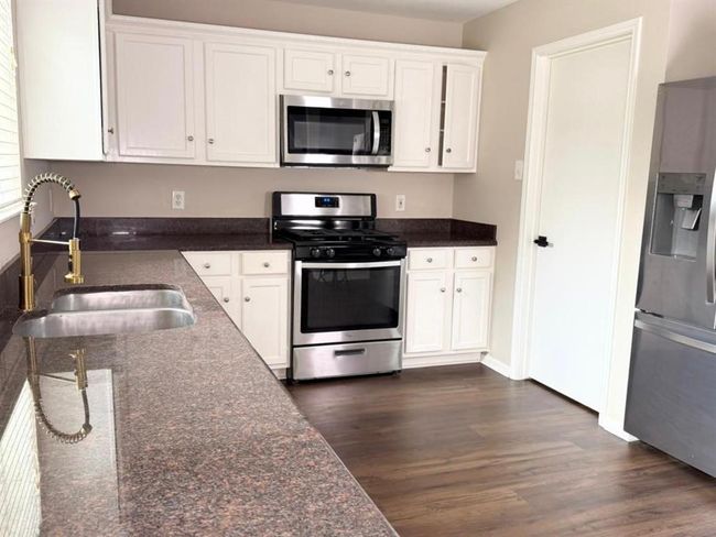 3403 Fox Ct, House other with 4 bedrooms, 3 bathrooms and 2 parking in Pearland TX | Image 9