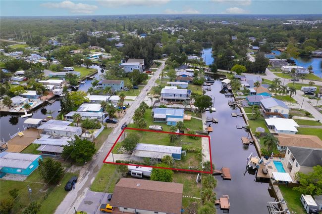 7022 Fair Ln, House other with 2 bedrooms, 2 bathrooms and null parking in HUDSON FL | Image 12