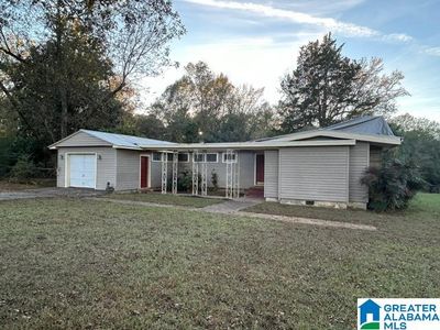 111 Crestview Drive, House other with 3 bedrooms, 2 bathrooms and null parking in WEAVER AL | Image 2