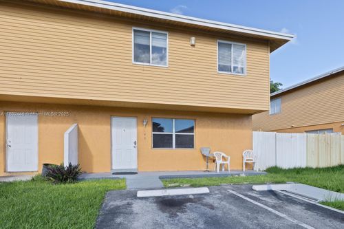 145-145 Ne 12th Ave, Homestead, FL, 33030-6215 | Card Image