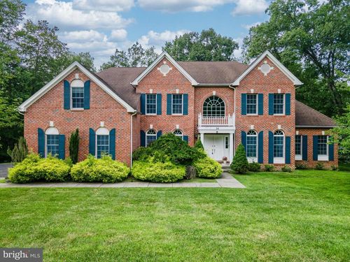 255 Rising Meadow Way, East Stroudsburg, PA, 18302-9217 | Card Image