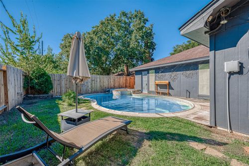 1322 Heights Dr, Katy, TX, 77493-2019 | Card Image