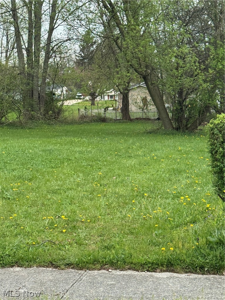 Land in New London 5