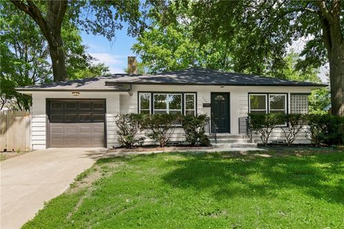 2709 S Fuller Ave, Independence, MO, 64052-3153 | Card Image