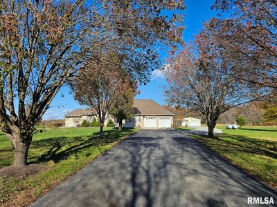 17239 E Milem Heights Road, House other with 3 bedrooms, 2 bathrooms and null parking in Mt Vernon IL | Image 1