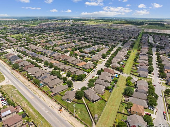 105 Highland Pl, House other with 4 bedrooms, 3 bathrooms and null parking in Cibolo TX | Image 31