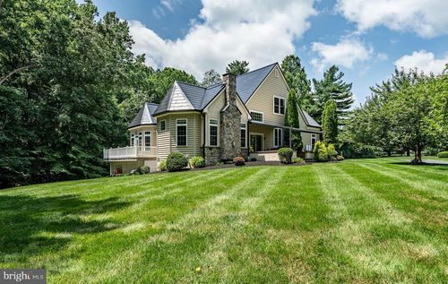 990 Smithbridge Rd, GLEN MILLS, PA, 19342-1267 | Card Image