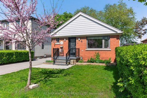 5 Elmont Drive, East York, ON, M4B2L9 | Card Image