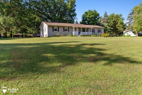 190 Maverick Ln, Lapeer, MI, 48446-8783 | Card Image