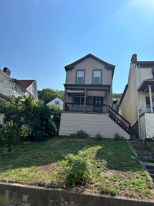 1104 Marshall St, McMechen, WV, 26040-1141 | Card Image