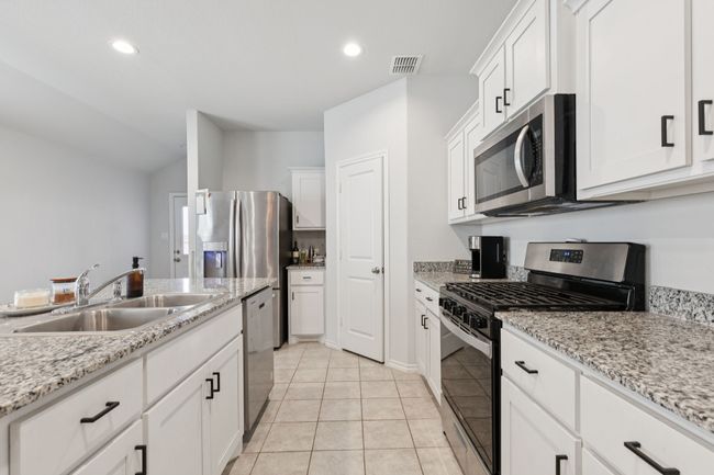 140 Running River Dr, House other with 3 bedrooms, 2 bathrooms and null parking in Boyd TX | Image 22