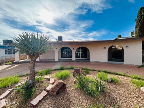 805 Chile Place, El Paso, TX, 79903 | Card Image