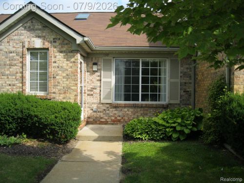 138 Countryside Ln, Highland, MI, 48357-3866 | Card Image