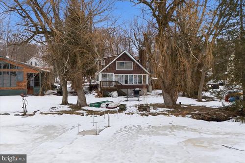 7698 Lake Shore Dr, Pocono Lake, PA, 18347-7936 | Card Image