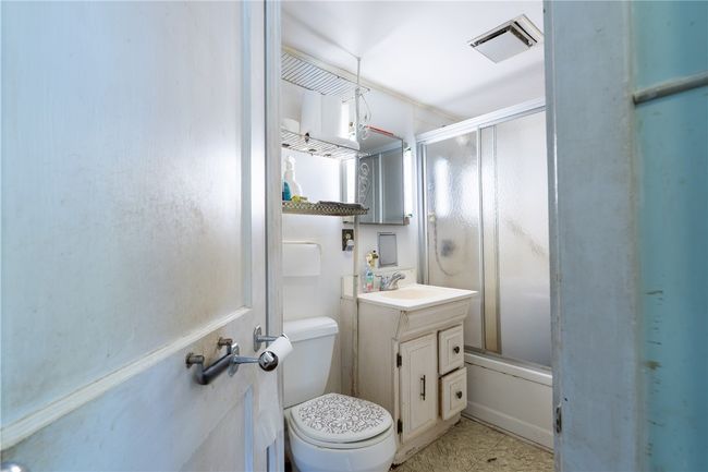 142 Honeyman Ave, Home with 3 bedrooms, 3 bathrooms and 5 parking in Middletown RI | Image 18