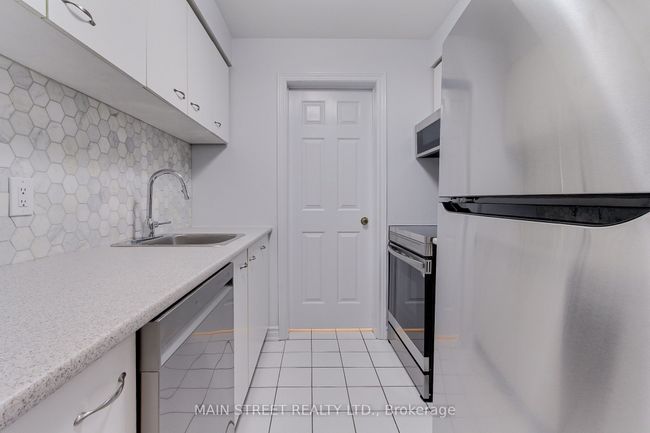 302 - 189 Lake Driveway W, Condo with 1 bedrooms, 1 bathrooms and 1 parking in Ajax ON | Image 12