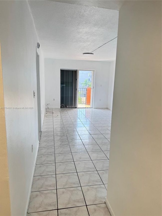 APT-407 - 677 Sw 9 Th Ave, Condo with 1 bedrooms, 1 bathrooms and null parking in Miami FL | Image 7