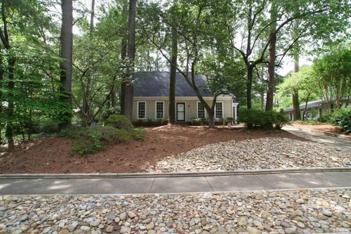 7821 Haymarket Ln, Raleigh, NC, 27615-5447 | Card Image