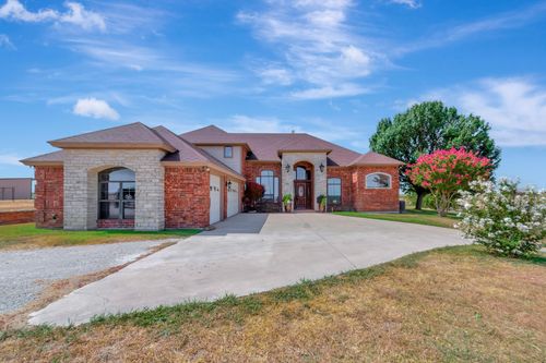5520 White Settlement Rd, Weatherford, TX, 76087-6826 | Card Image