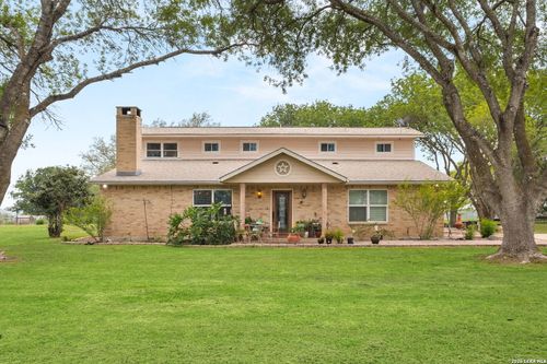 350 Ullrich, Marion, TX, 78124 | Card Image