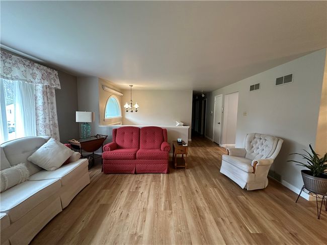 112 Jenny Lynn Dr, House other with 3 bedrooms, 3 bathrooms and 2 parking in Aliquippa PA | Image 14