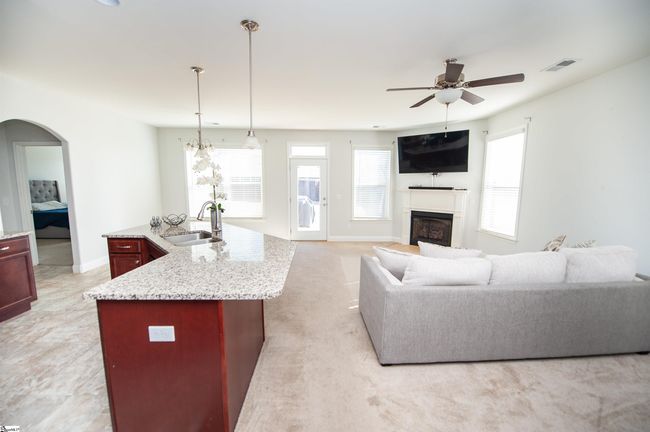 920 Ravenfield Dr, House other with 4 bedrooms, 3 bathrooms and 2 parking in Duncan SC | Image 13