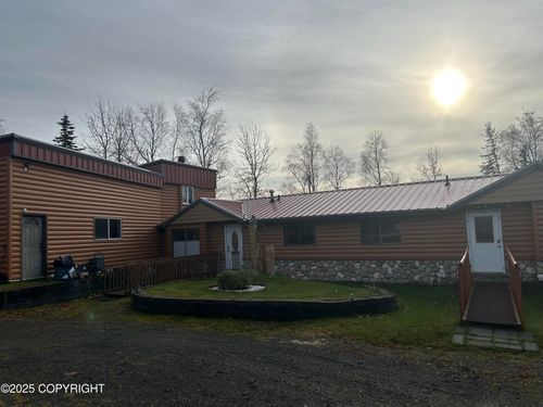 225 Small Cir, Soldotna, AK, 99669-7717 | Card Image
