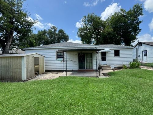 7724 Longfield Dr, White Settlement, TX, 76108-3235 | Card Image