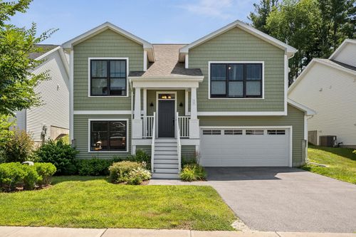 39 Ledge Way, South Burlington, VT, 05403-4532 | Card Image