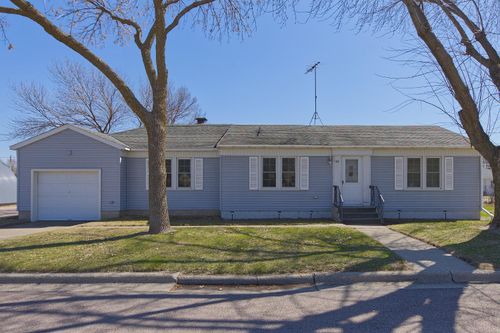 100 Hickory St S, Lester Prairie, MN, 55354-7705 | Card Image