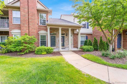 60-3581 Oakmonte Blvd, Rochester, MI, 48306-4790 | Card Image