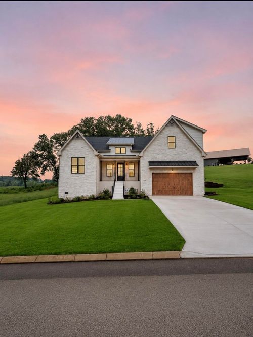 545 Clubhouse Dr, Jasper, TN, 37347-3025 | Card Image