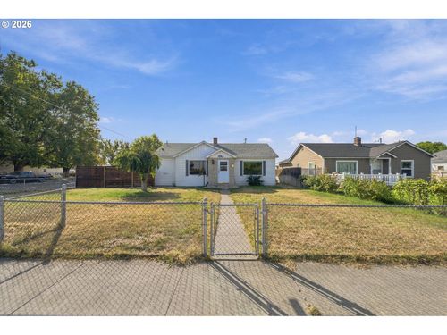 1704 W Yakima St, Pasco, WA, 99301 | Card Image
